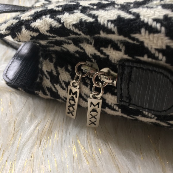 Maxx New York Black and White Handle Bag - Picture 4 of 7